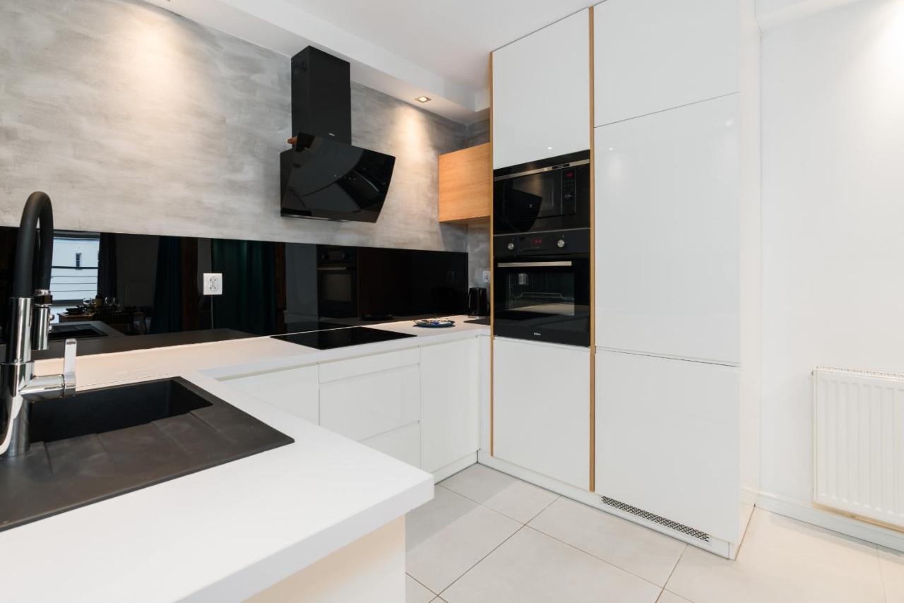Apartment Poznan Old Town Strzelecka By Noclegi Renters Ngoại thất bức ảnh
