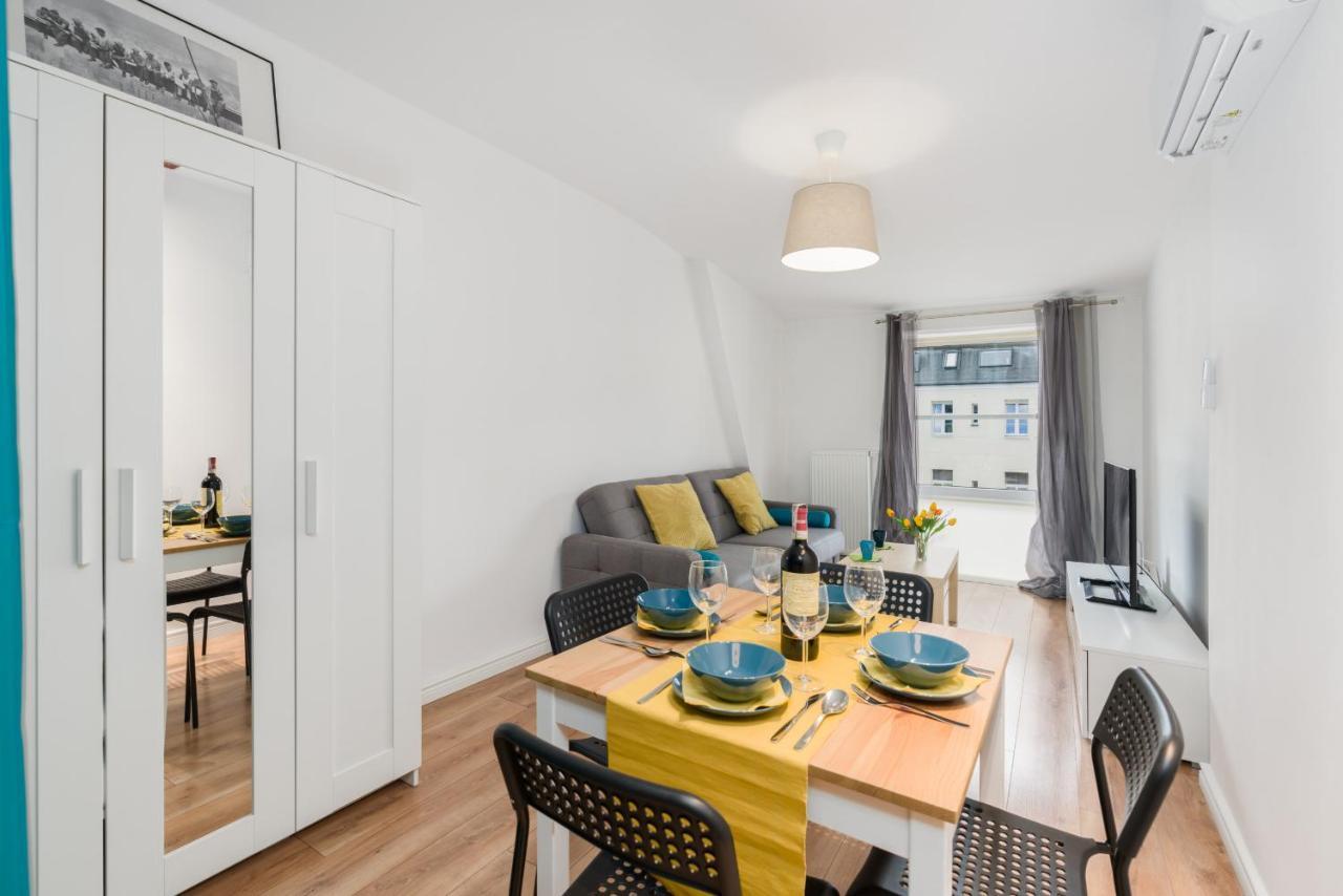 Apartment Poznan Old Town Strzelecka By Noclegi Renters Ngoại thất bức ảnh
