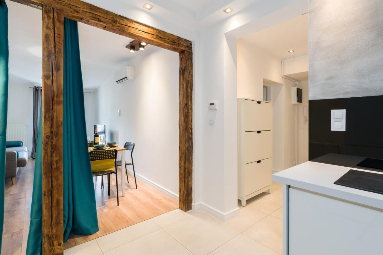 Apartment Poznan Old Town Strzelecka By Noclegi Renters Ngoại thất bức ảnh