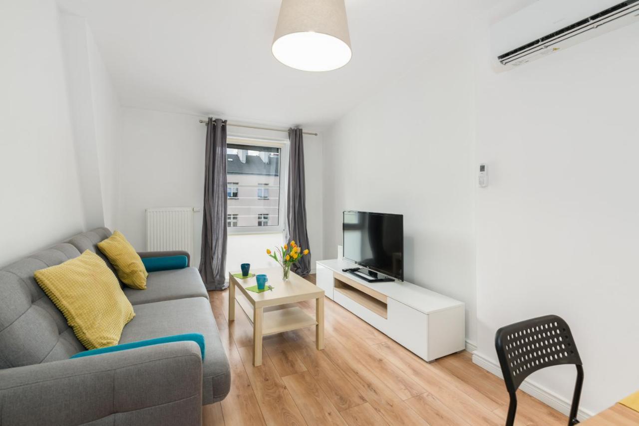 Apartment Poznan Old Town Strzelecka By Noclegi Renters Ngoại thất bức ảnh